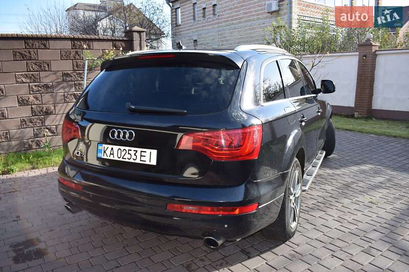 Внедорожник / Кроссовер Audi Q7 2006 в Киеве