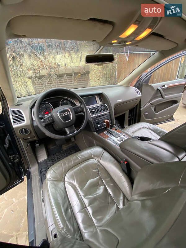 Внедорожник / Кроссовер Audi Q7 2006 в Чернигове