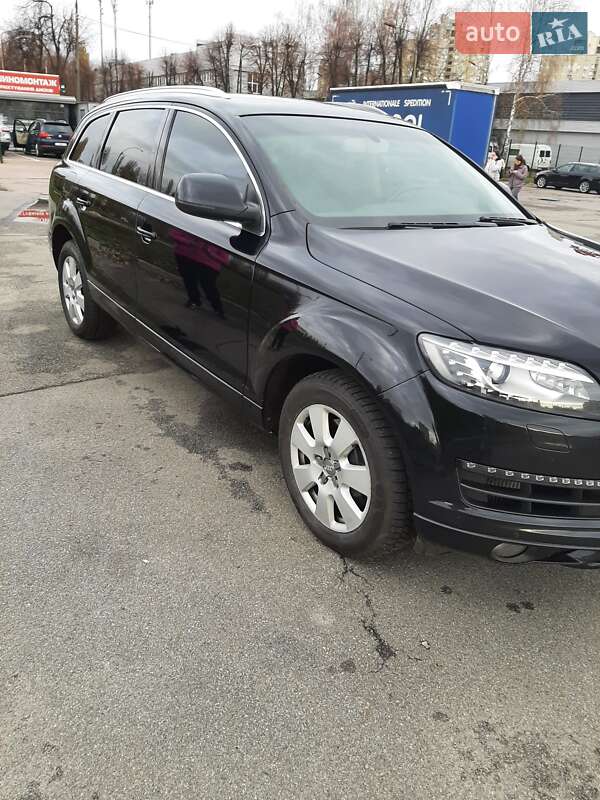 Позашляховик / Кросовер Audi Q7 2013 в Києві фото 18 Позашляховик / Кросовер Audi Q7 2013 в Києві