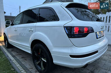 Внедорожник / Кроссовер Audi Q7 2009 в 