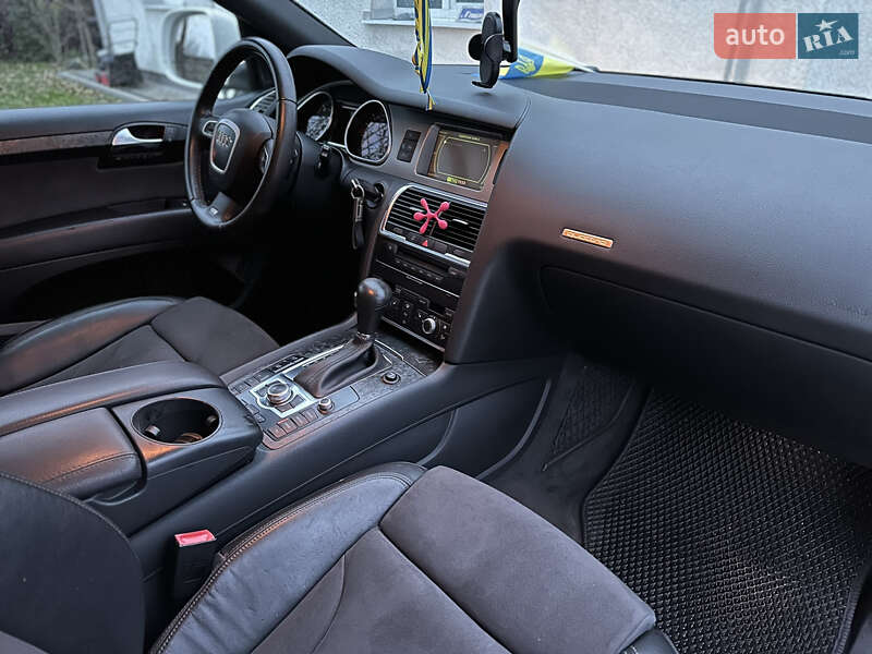 Позашляховик / Кросовер Audi Q7 2009 в Луцьку