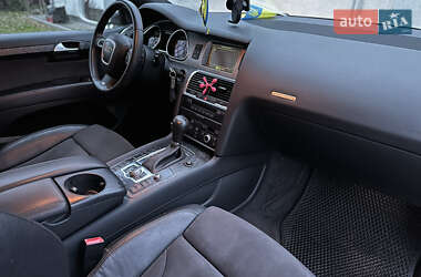 Внедорожник / Кроссовер Audi Q7 2009 в 