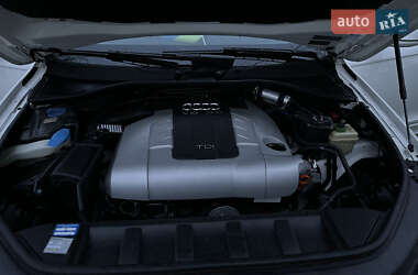 Внедорожник / Кроссовер Audi Q7 2009 в 