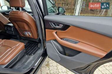 Внедорожник / Кроссовер Audi Q7 2016 в 
