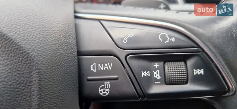 Позашляховик / Кросовер Audi Q7 2016 в 