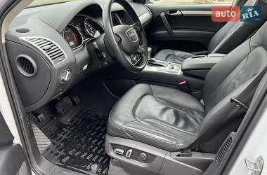 Внедорожник / Кроссовер Audi Q7 2014 в 