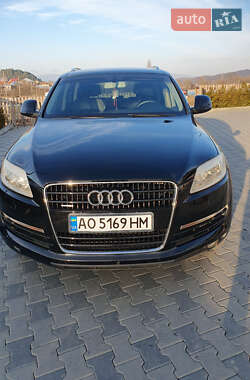 Внедорожник / Кроссовер Audi Q7 2007 в 
