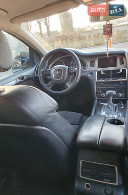 Внедорожник / Кроссовер Audi Q7 2007 в 