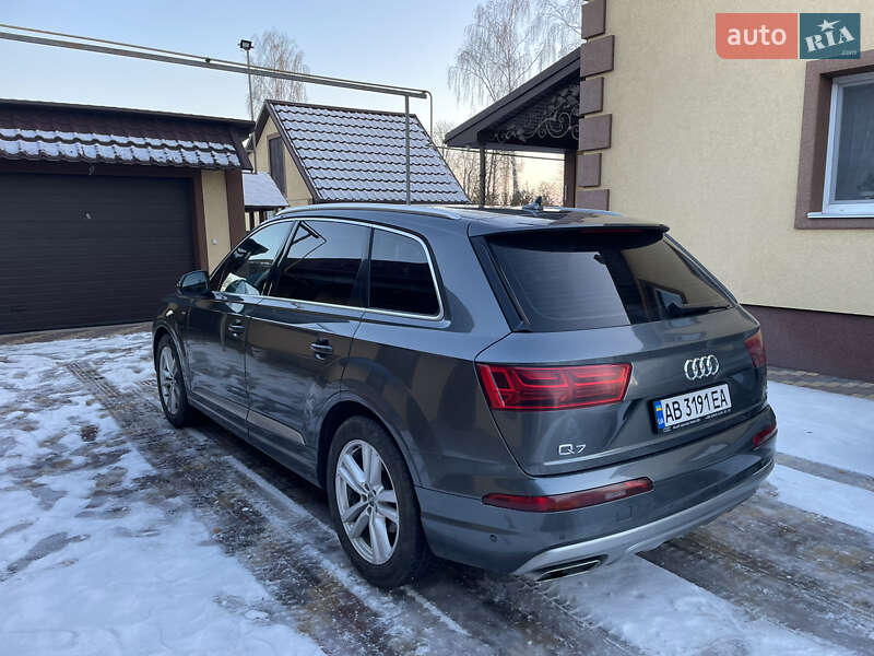 Внедорожник / Кроссовер Audi Q7 2015 в Виннице