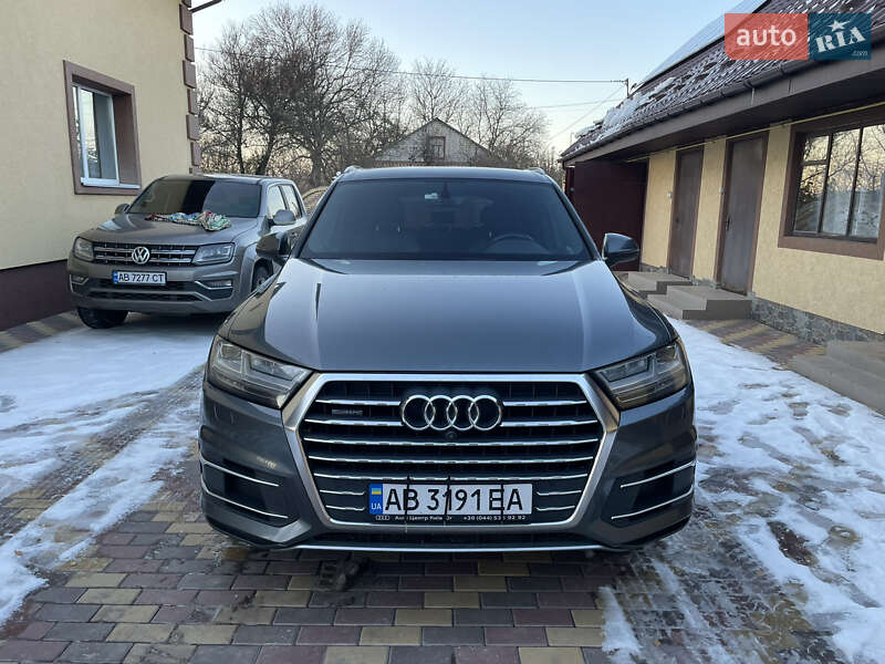 Внедорожник / Кроссовер Audi Q7 2015 в Виннице