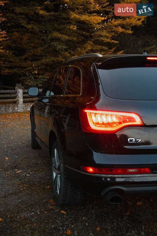 Позашляховик / Кросовер Audi Q7 2013 в Івано-Франківську
