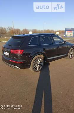 Позашляховик / Кросовер Audi Q7 2017 в Ананьїві