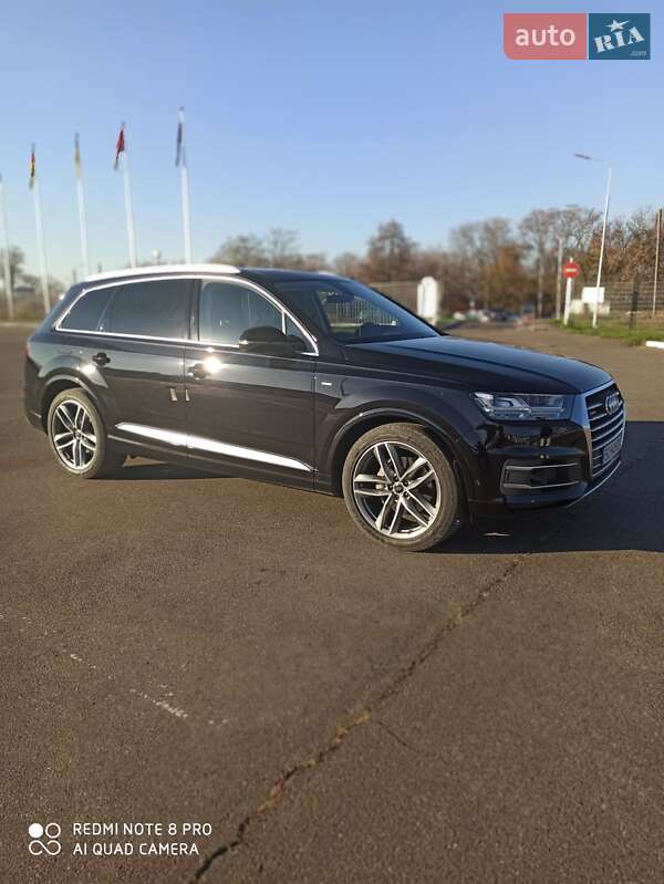 Внедорожник / Кроссовер Audi Q7 2017 в Ананьеве