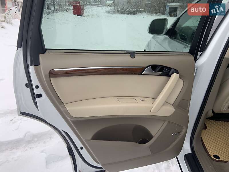 Позашляховик / Кросовер Audi Q7 2012 в Тернополі