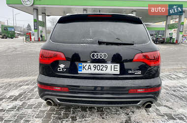 Позашляховик / Кросовер Audi Q7 2012 в 