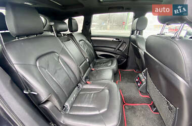 Позашляховик / Кросовер Audi Q7 2012 в 