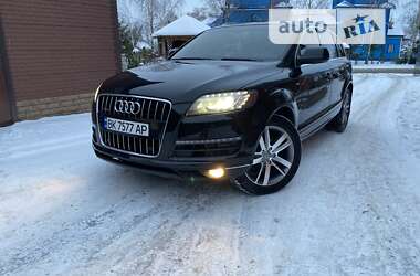 Позашляховик / Кросовер Audi Q7 2010 в 