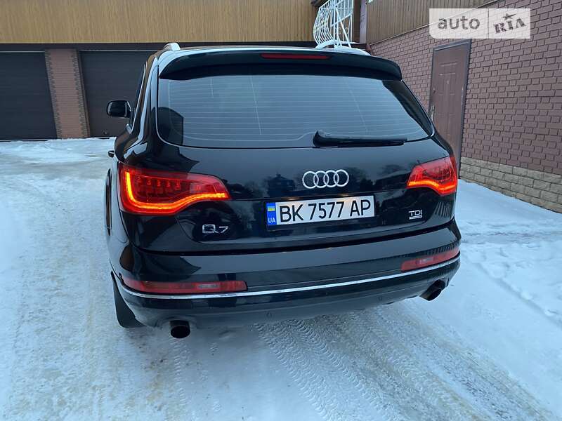 Позашляховик / Кросовер Audi Q7 2010 в Кореці