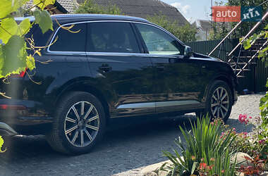 Внедорожник / Кроссовер Audi Q7 2016 в 