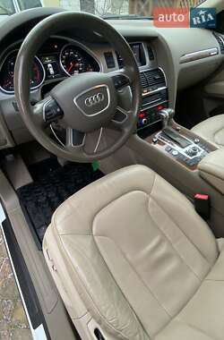 Внедорожник / Кроссовер Audi Q7 2013 в Звягеле