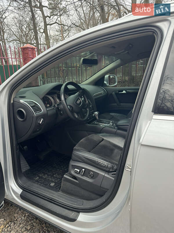 Позашляховик / Кросовер Audi Q7 2014 в Києві