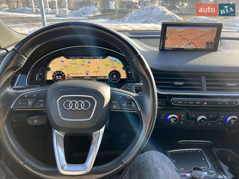 Позашляховик / Кросовер Audi Q7 2016 в Житомирі