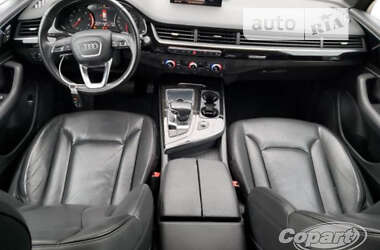 Позашляховик / Кросовер Audi Q7 2015 в 