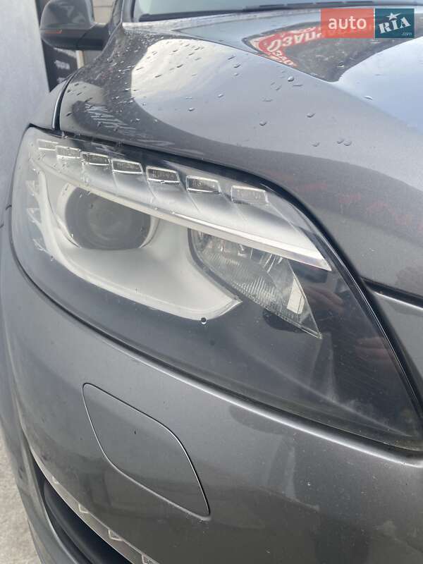 Позашляховик / Кросовер Audi Q7 2010 в Буську