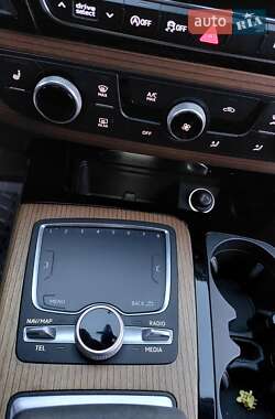 Внедорожник / Кроссовер Audi Q7 2016 в Луцке