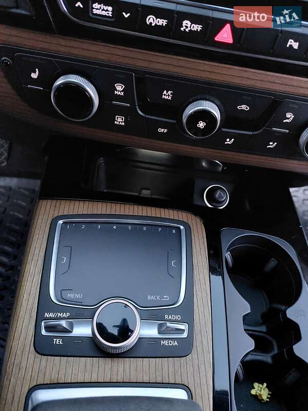 Позашляховик / Кросовер Audi Q7 2016 в Луцьку фото 40 Позашляховик / Кросовер Audi Q7 2016 в Луцьку