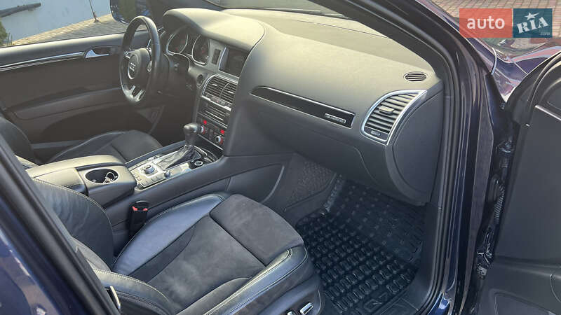 Внедорожник / Кроссовер Audi Q7 2013 в Каменец-Подольском
