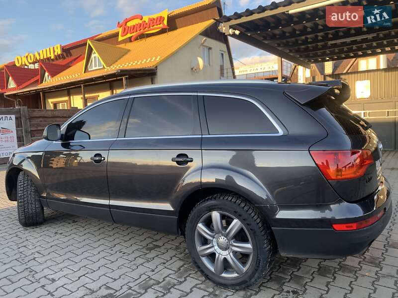 Внедорожник / Кроссовер Audi Q7 2006 в Хотине