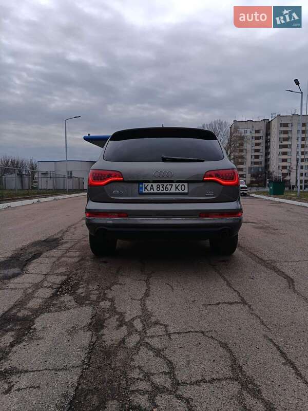 Позашляховик / Кросовер Audi Q7 2011 в Черкасах