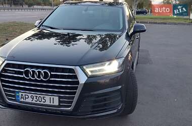 Внедорожник / Кроссовер Audi Q7 2015 в 