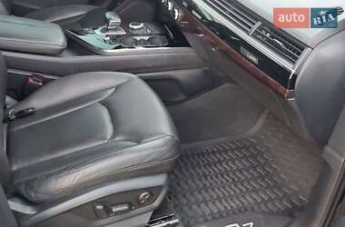 Внедорожник / Кроссовер Audi Q7 2015 в 