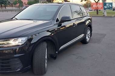 Внедорожник / Кроссовер Audi Q7 2015 в 