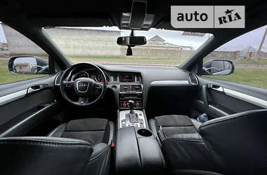 Внедорожник / Кроссовер Audi Q7 2010 в 