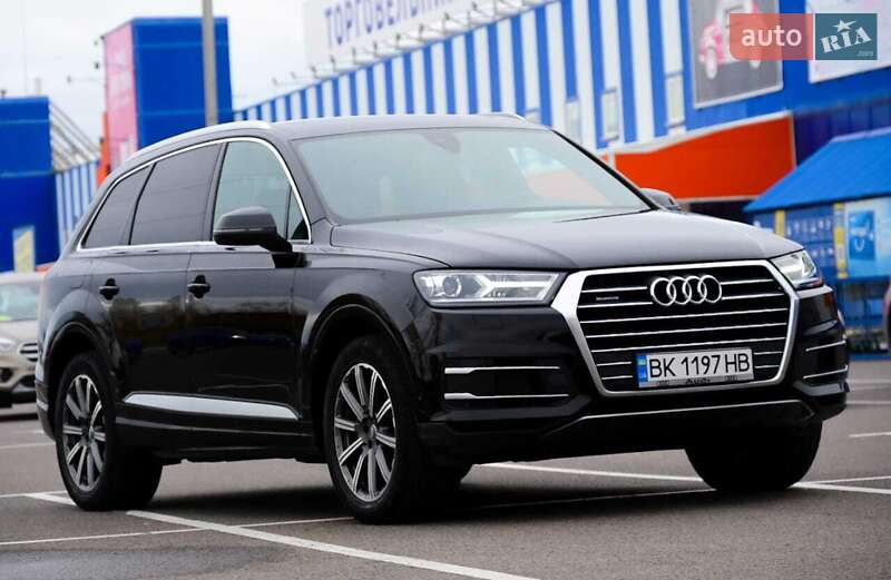 Внедорожник / Кроссовер Audi Q7 2019 в Луцке