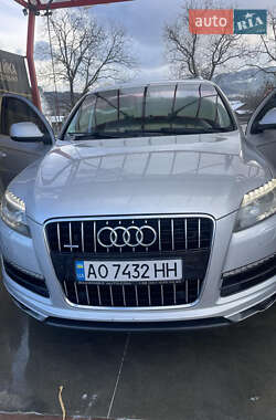 Внедорожник / Кроссовер Audi Q7 2010 в Тячеве