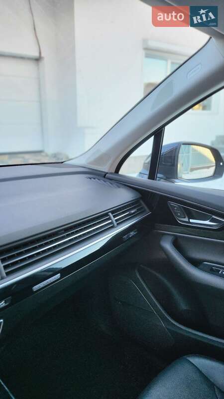 Внедорожник / Кроссовер Audi Q7 2016 в Киеве