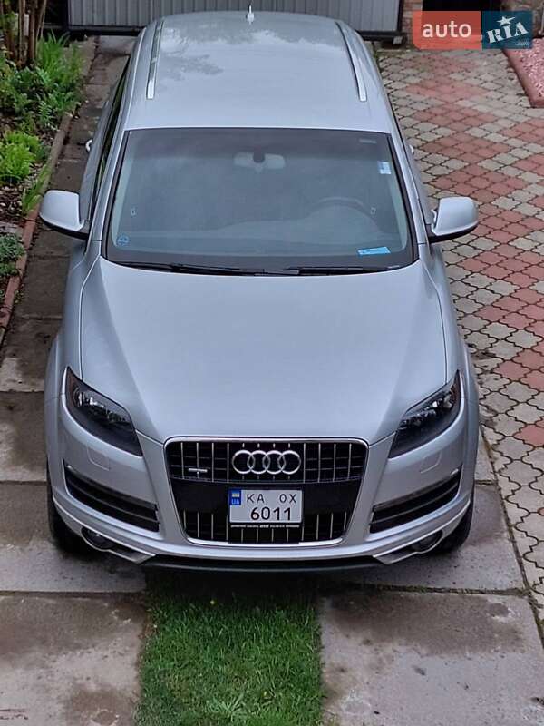Позашляховик / Кросовер Audi Q7 2013 в Києві