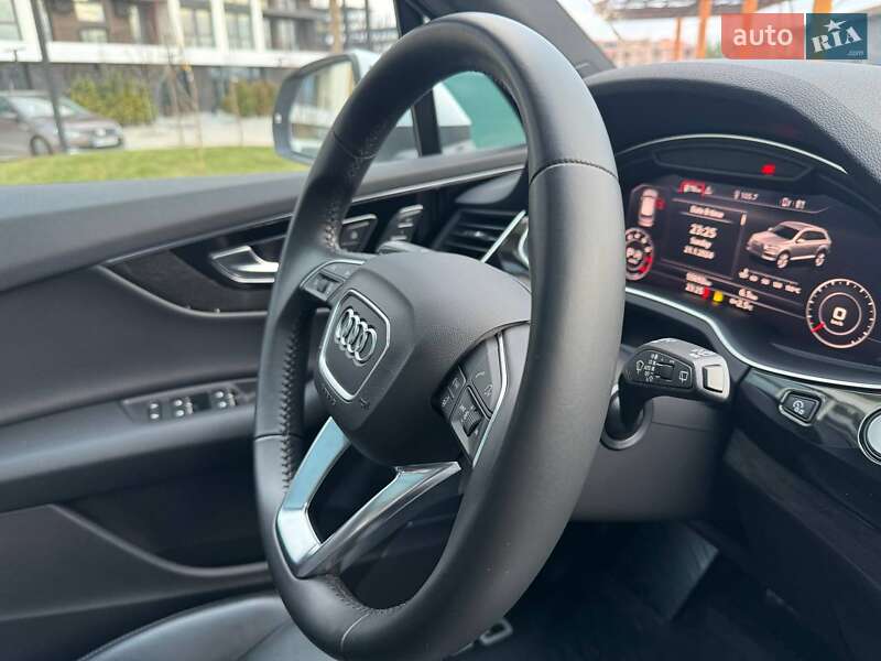 Внедорожник / Кроссовер Audi Q7 2018 в Ужгороде