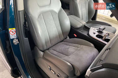 Позашляховик / Кросовер Audi Q7 2018 в 