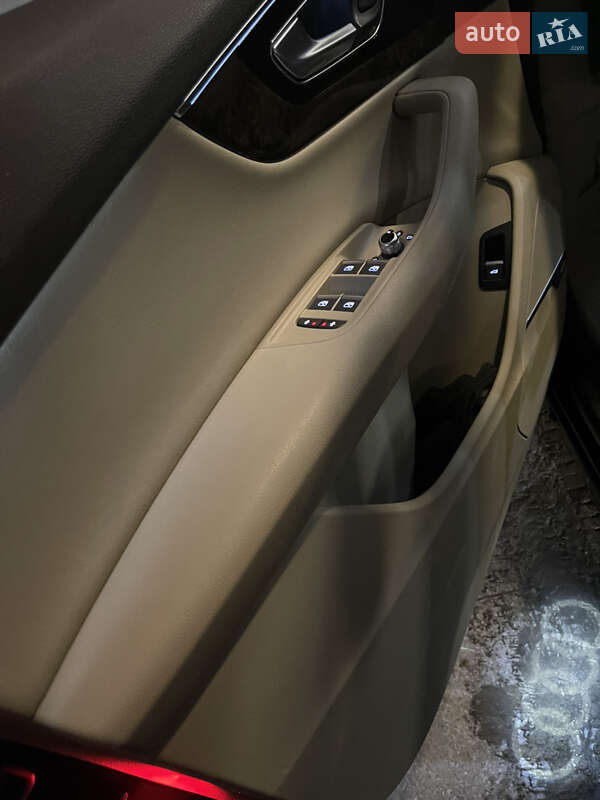 Позашляховик / Кросовер Audi Q7 2016 в Львові