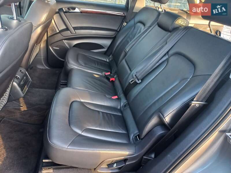 Внедорожник / Кроссовер Audi Q7 2010 в Чернигове