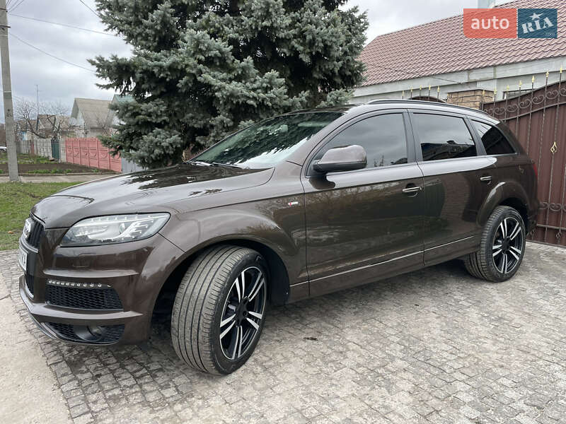 Внедорожник / Кроссовер Audi Q7 2011 в Днепре