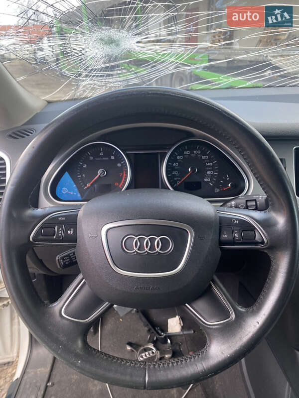 Позашляховик / Кросовер Audi Q7 2015 в Стрию