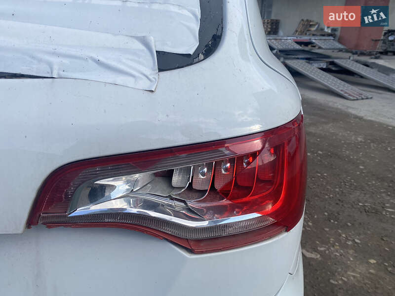 Позашляховик / Кросовер Audi Q7 2015 в Стрию