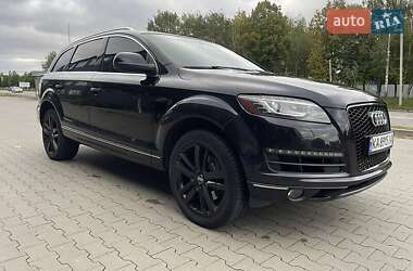 Внедорожник / Кроссовер Audi Q7 2015 в 