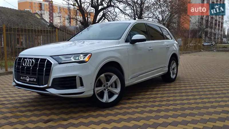 Внедорожник / Кроссовер Audi Q7 2019 в 